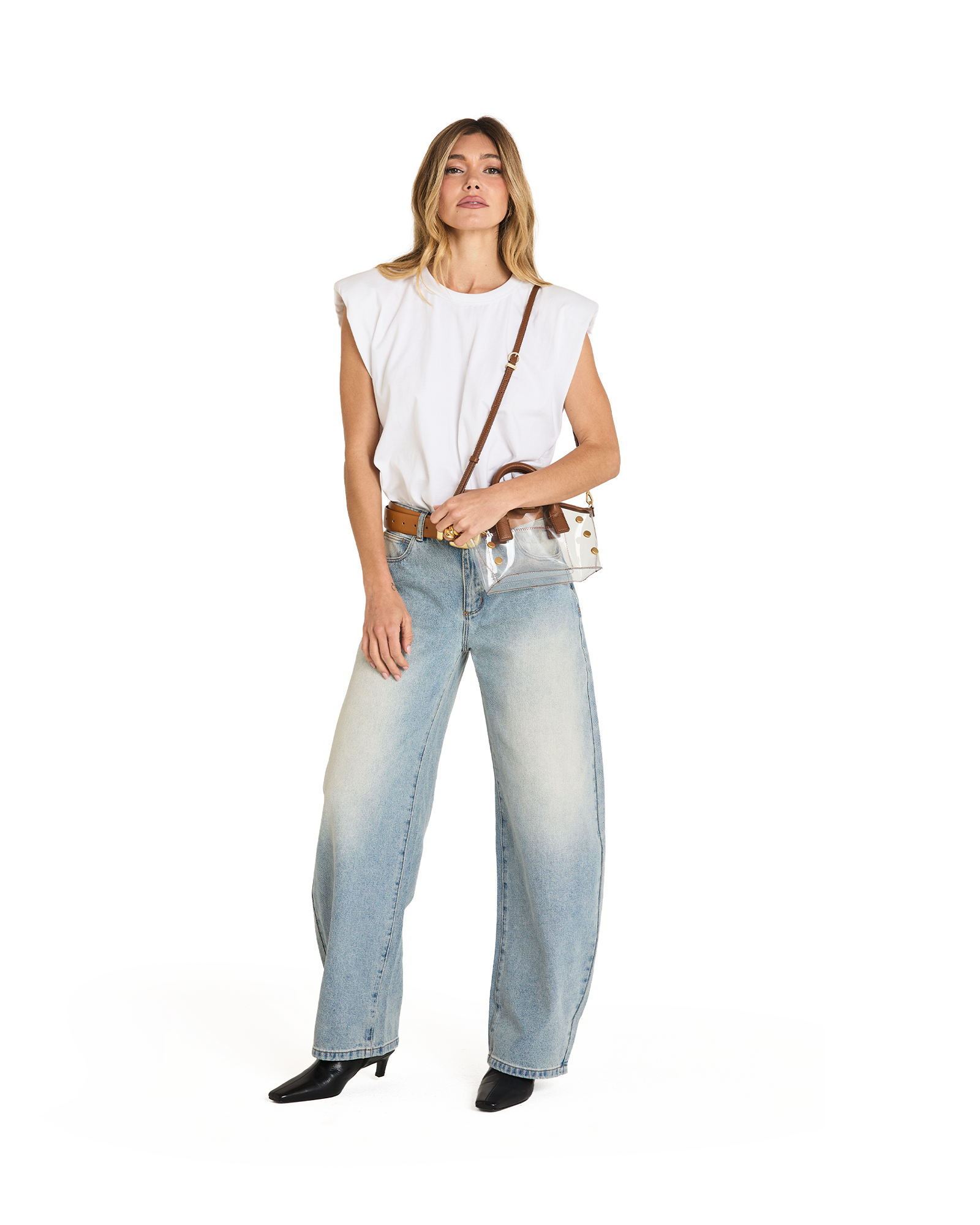 Model height is 5'9''