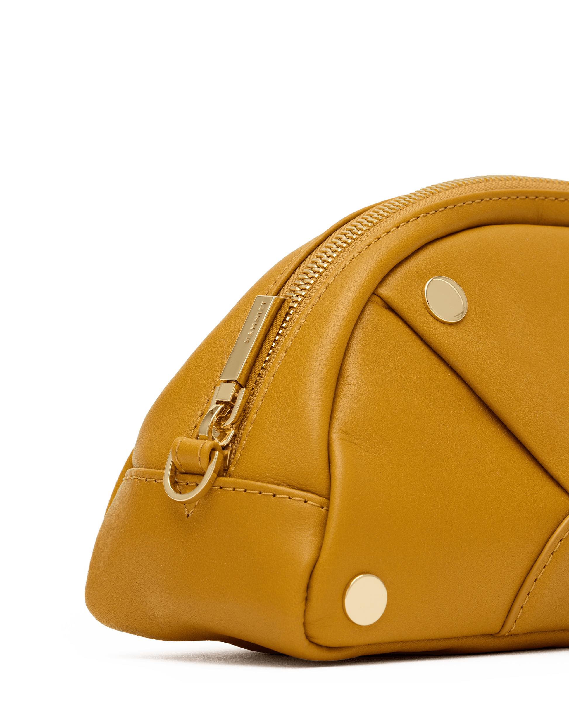Shelley-Pouch-Huntington-Smooth-G-Detail-View