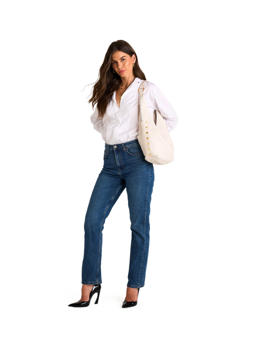 Tom-Zip-Calla-Lily-White-BG-Model-View-2