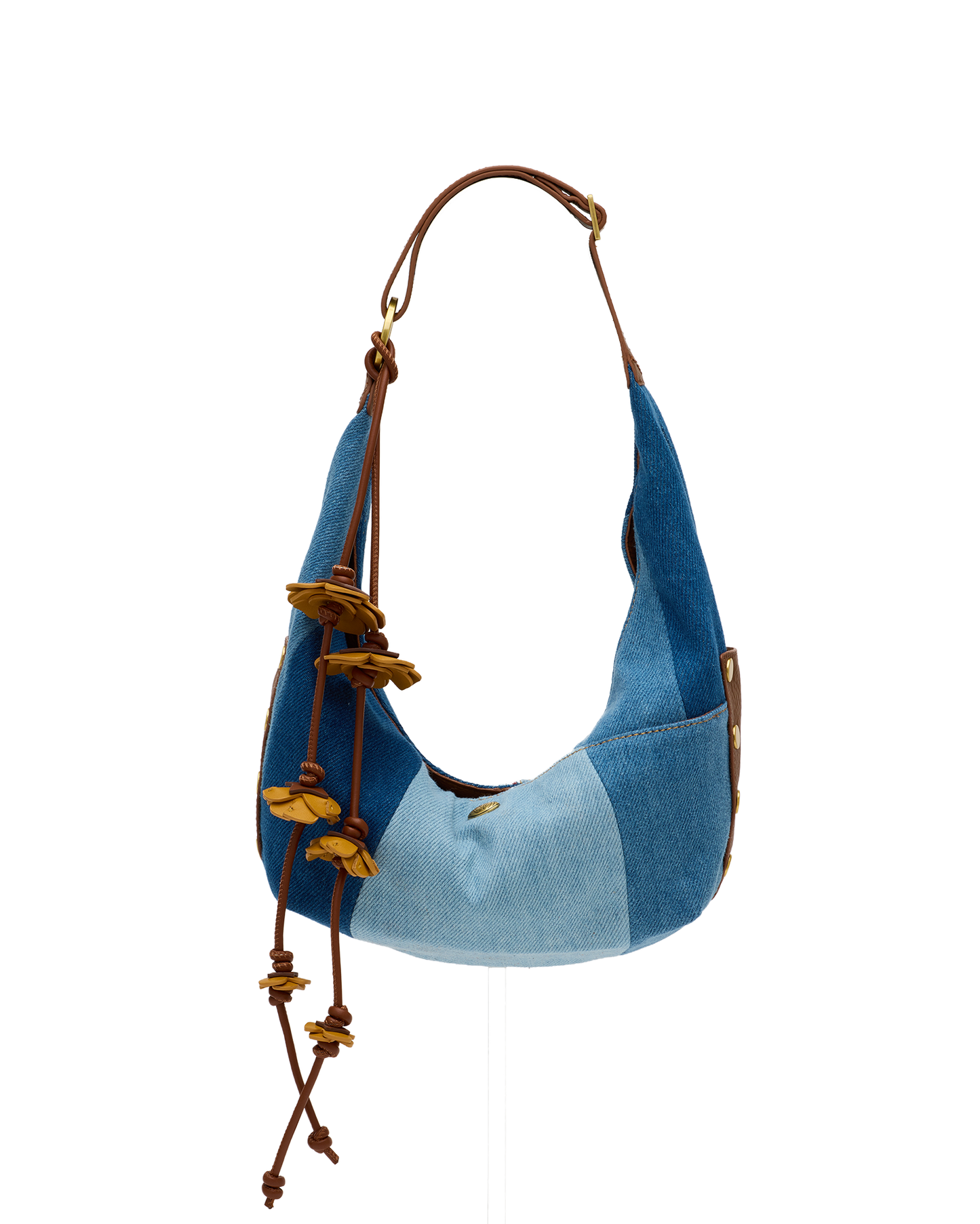 Tom-Zip-Silverlake-Antique Gold-Med-Front-Sienna-Falling-View