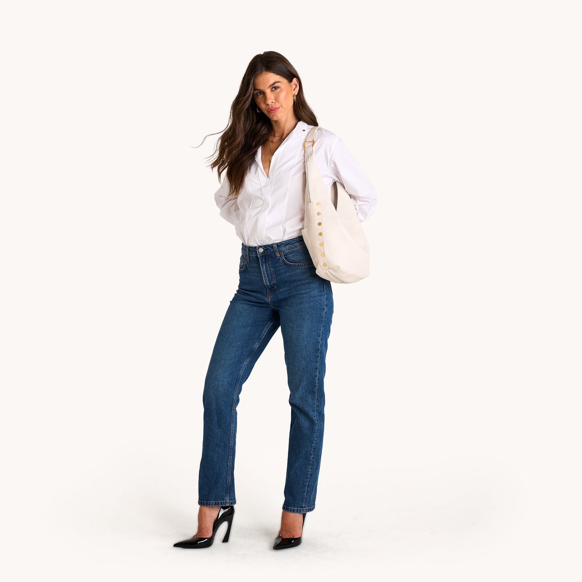 Tom-Zip-Lrg-Calla-Lily-White-BG-Model-View