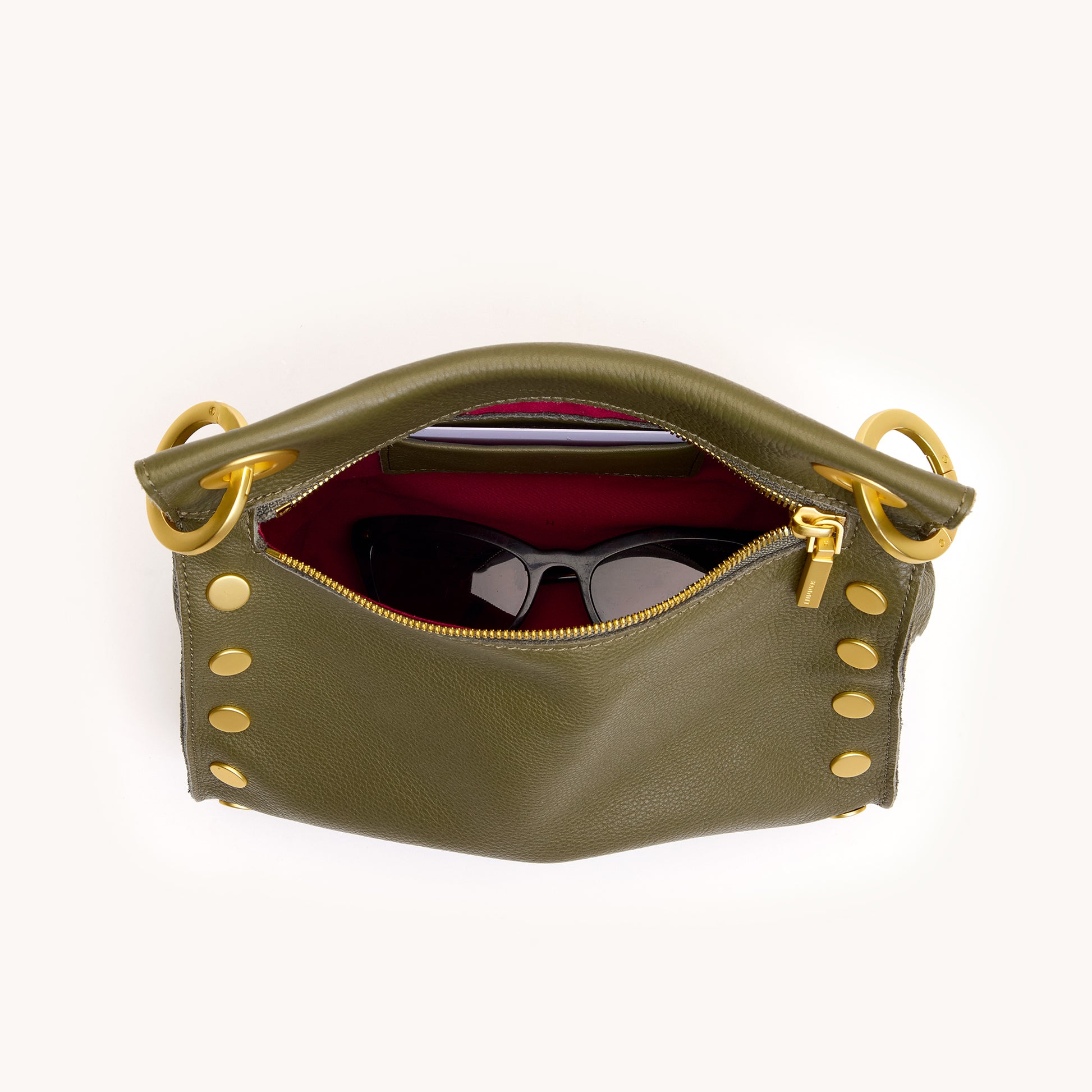 Tony-Med-Olive-BG-Inside-View