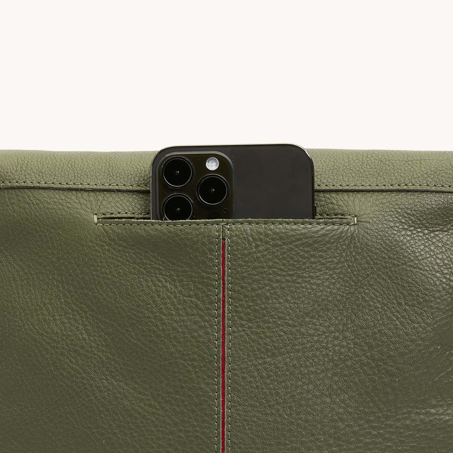 VIP-Lrg-Olive-BG-Back-Detail-View