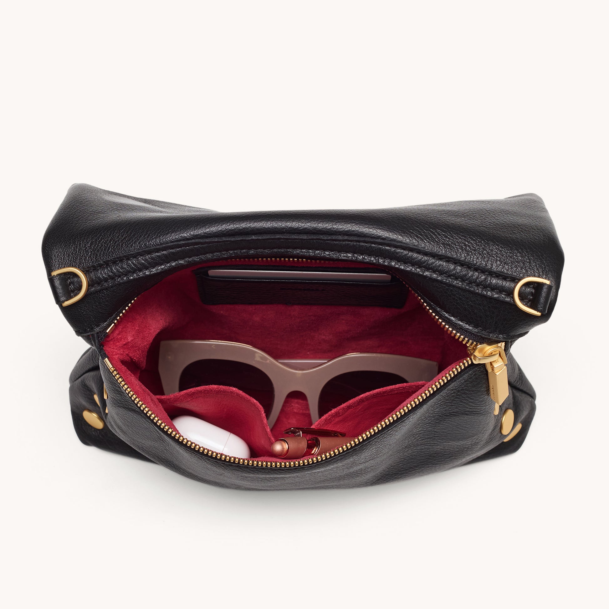 VIP-Med-Blk-BG-R-Zip-Inside-View
