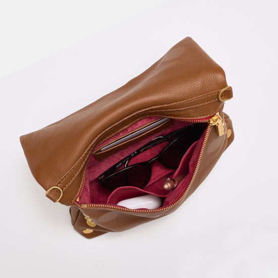 Hammitt VIP Mobile Mahogany Pebble BG Red Zip