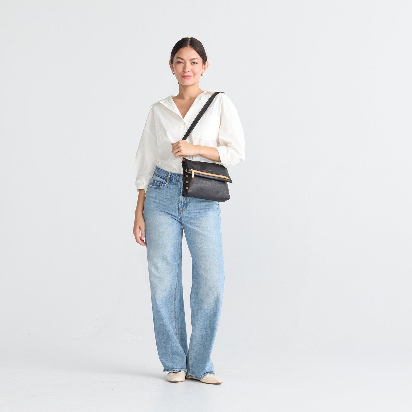 Model height is 5'7''