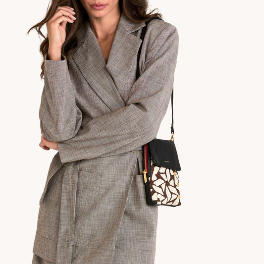 VIP-Mobile-Giraffe-BG-R-Zip-Model-View