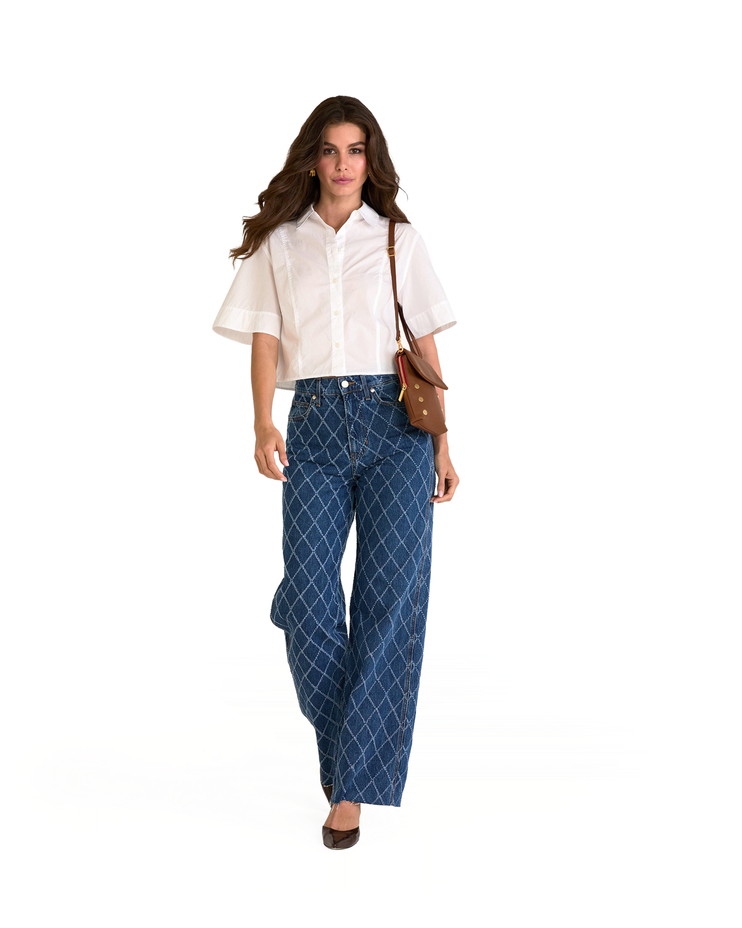 Model height is 5'9.5''