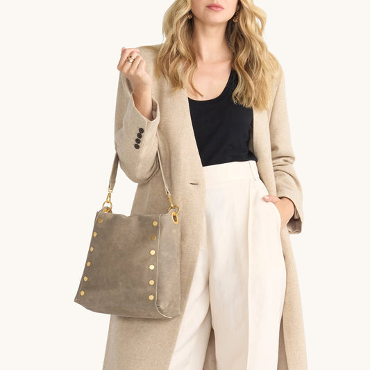 Bryant-Lrg-Pewter-Model-View