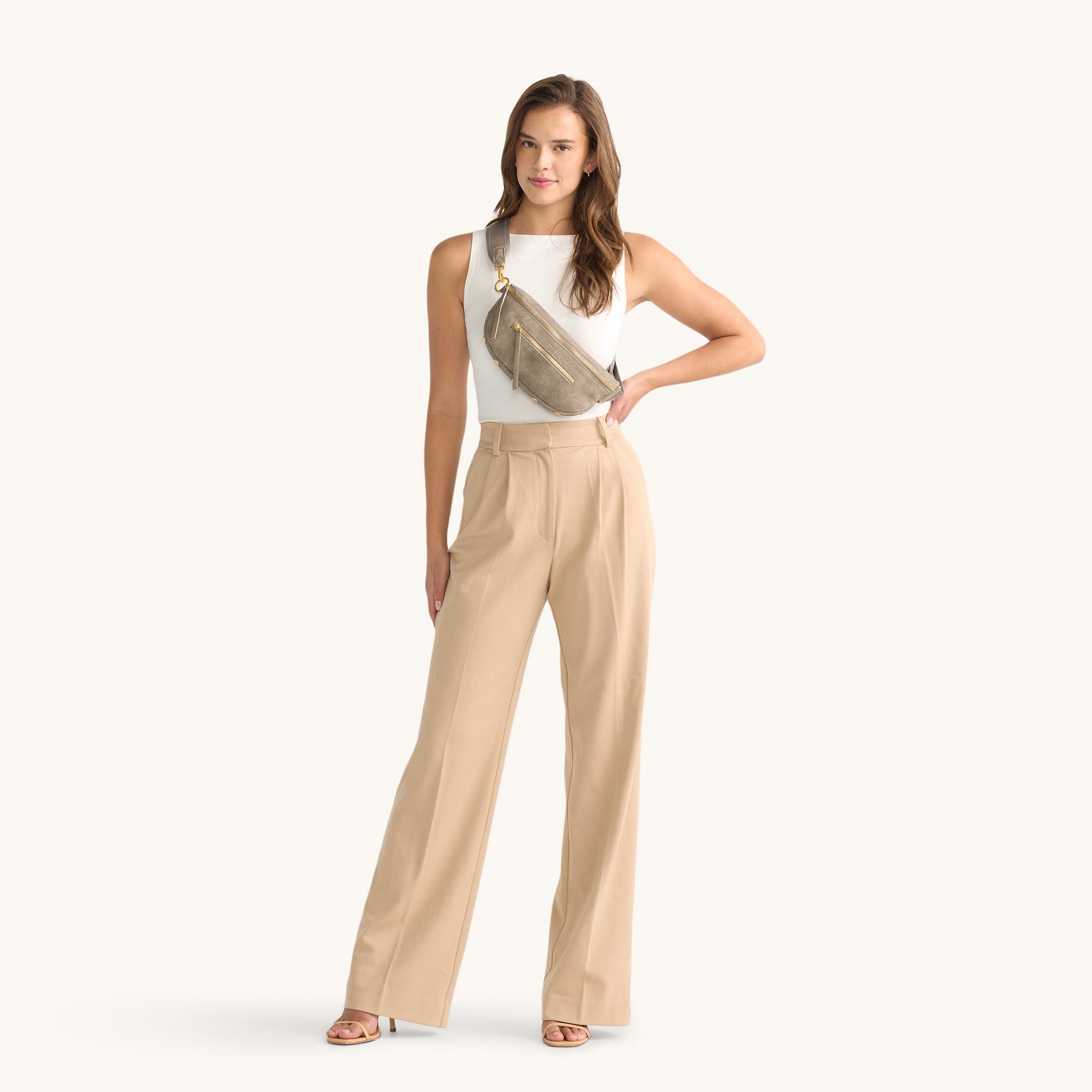 Model height is 5'8.5''