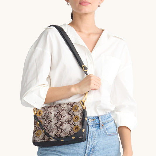 Montana-Clutch-Sml-Contrast-Snake-Model-View