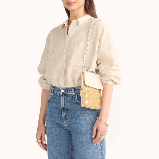 VIP-Mobile-Calla-Lily-White-Raffia-BG-Model-View