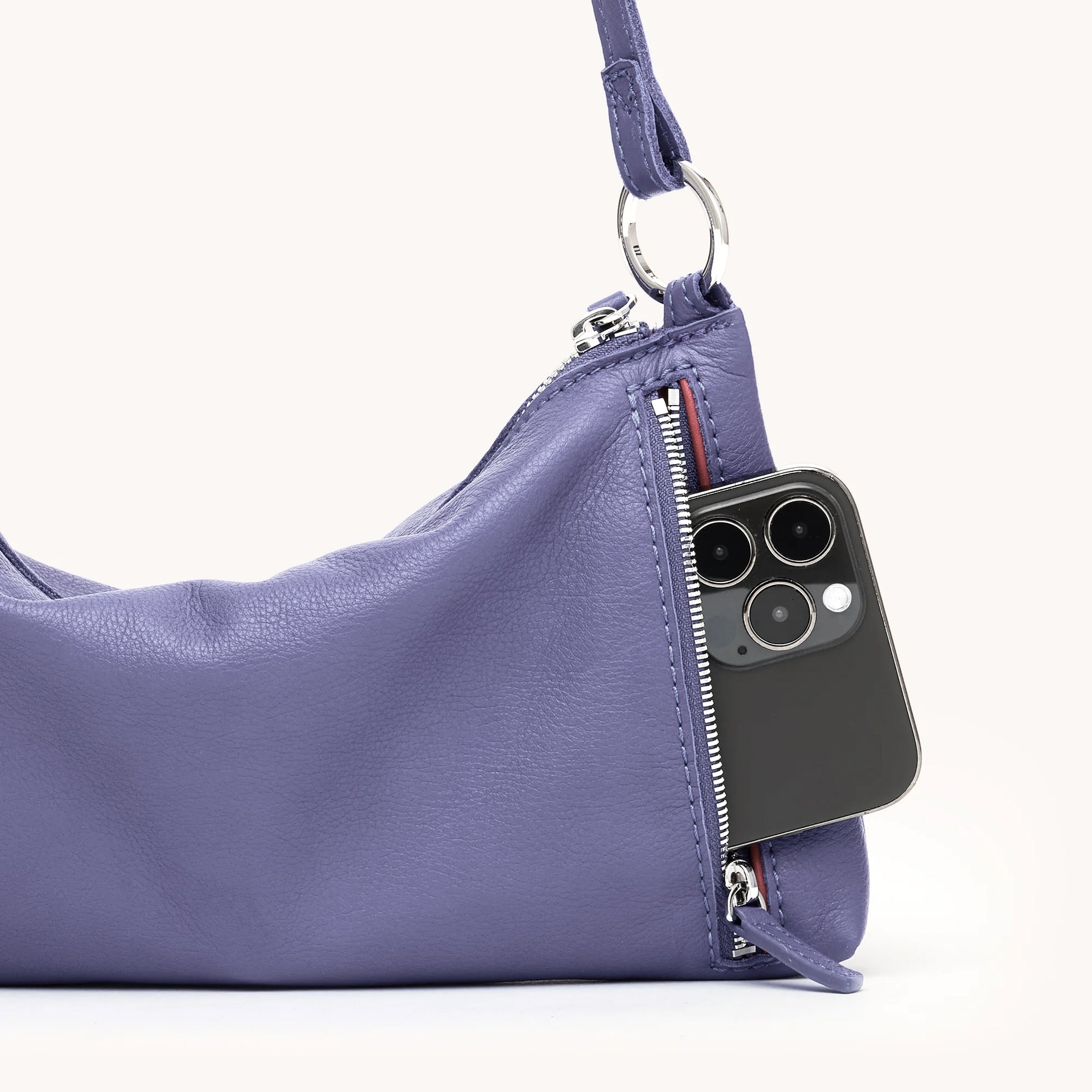 Kyle-Mountain-Fig-S-Back-View