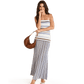 Model height is 5'9.5''