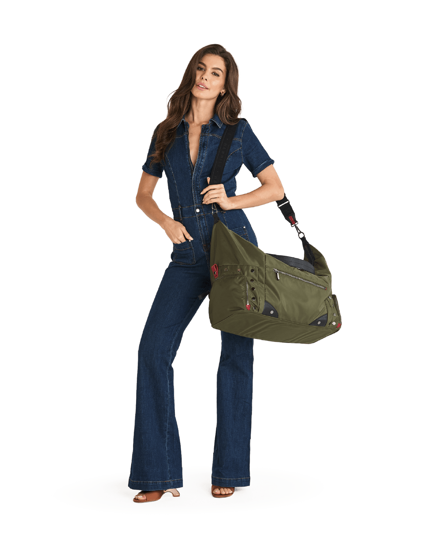 Model height is 5'9.5''