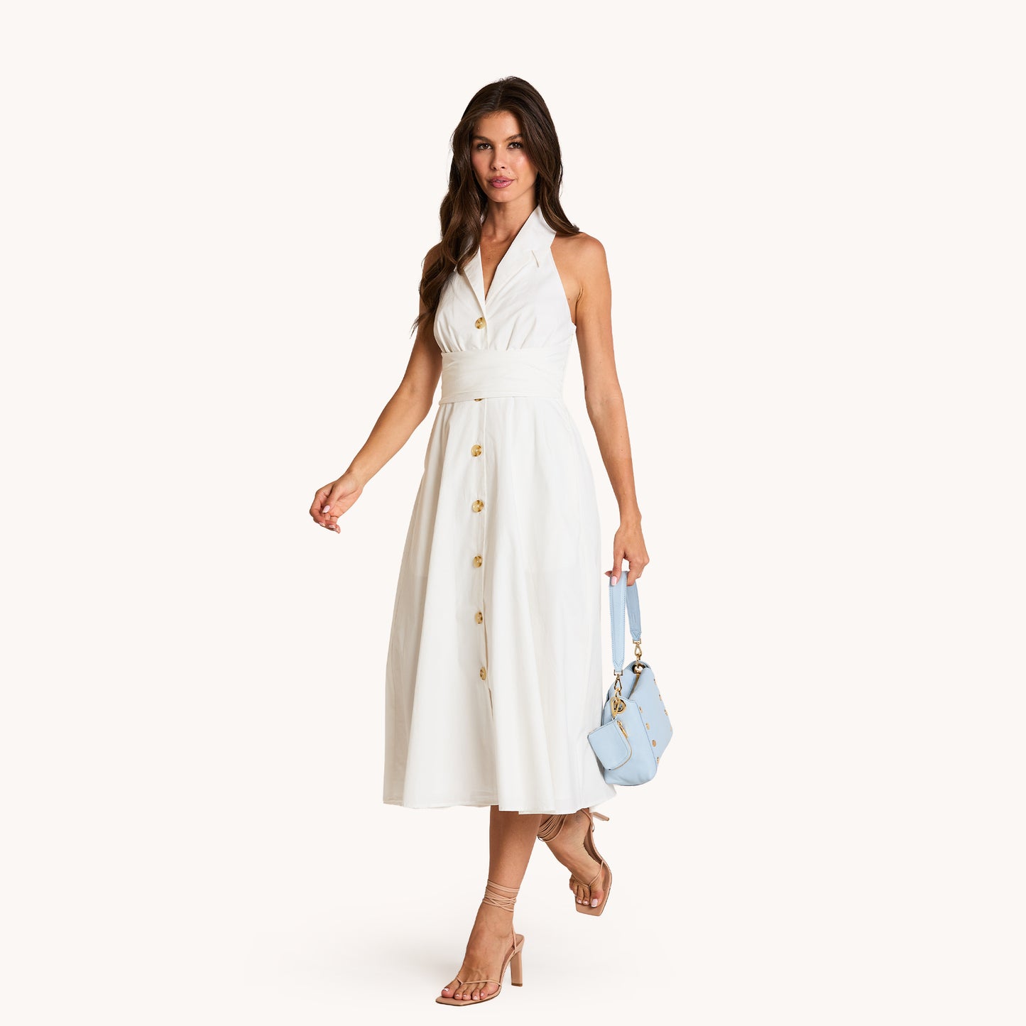 Model height is 5'9.5''