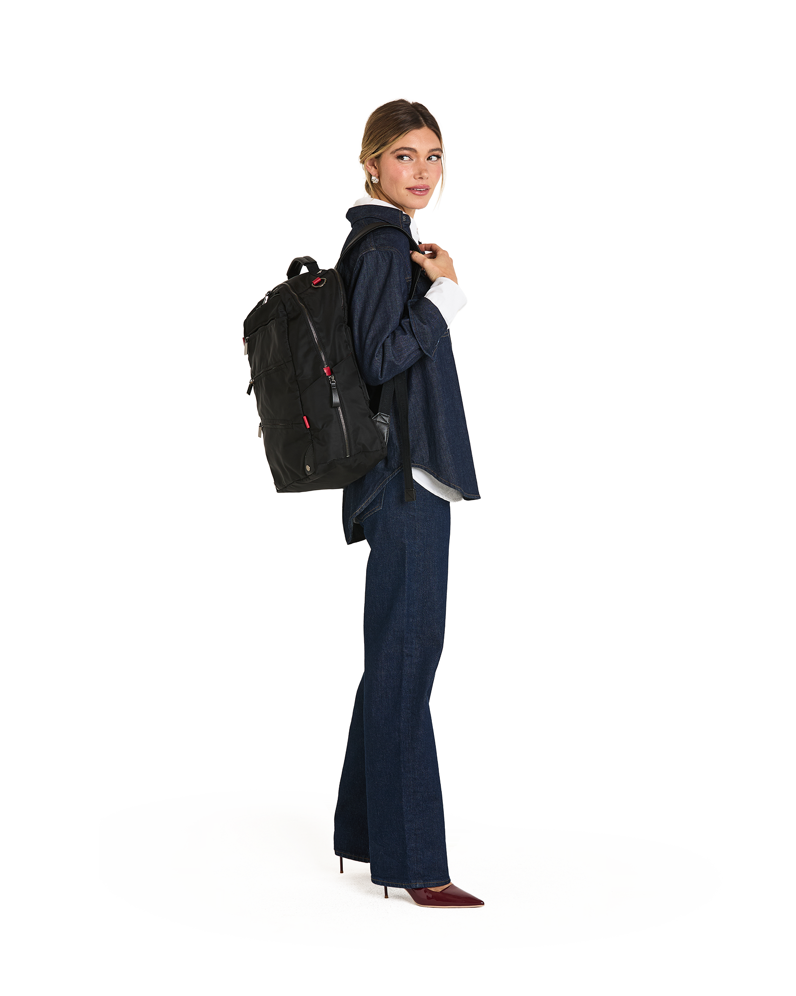 Model height is 5'9.5''