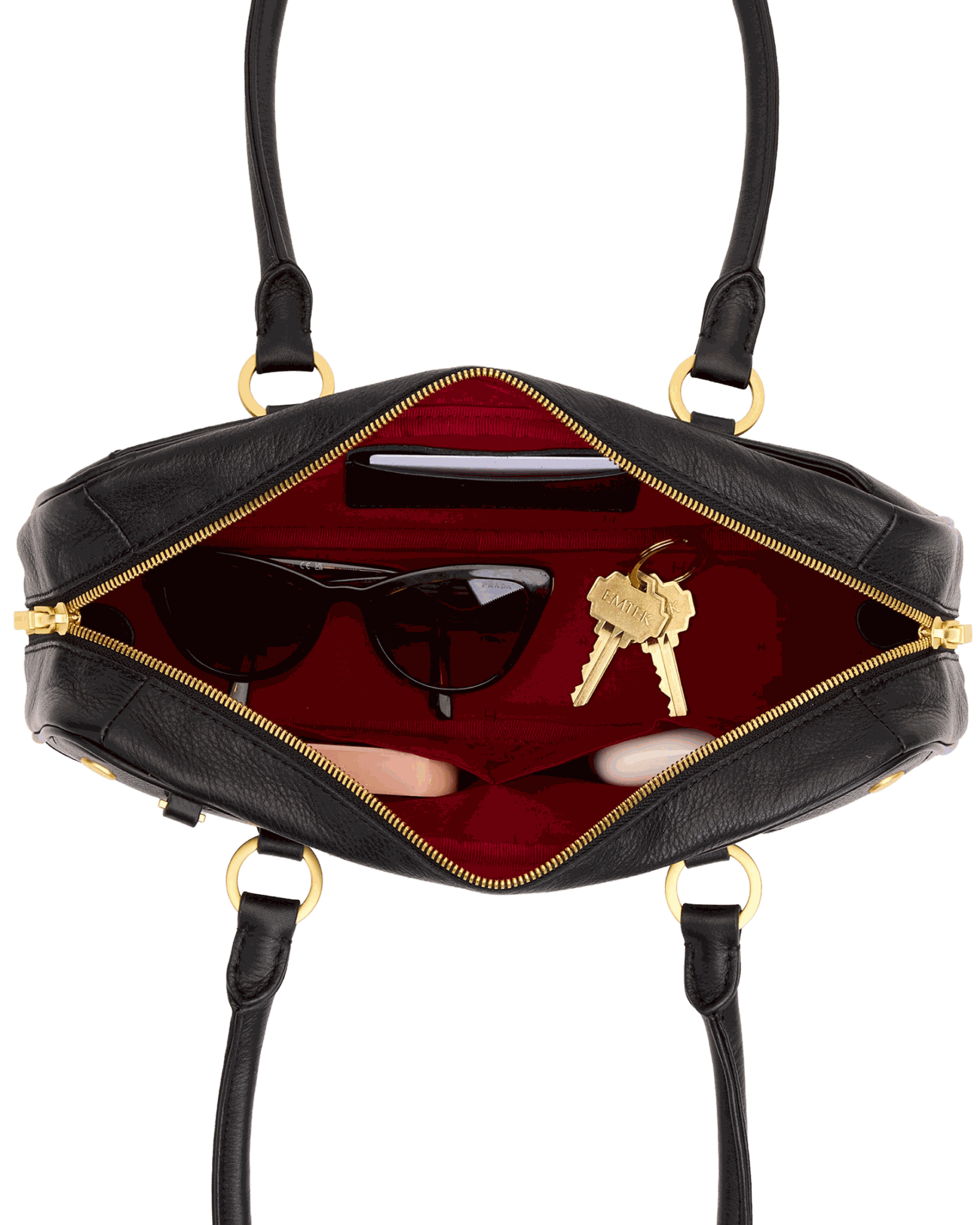 Meredith-Sml-Black-BG-Inside-View