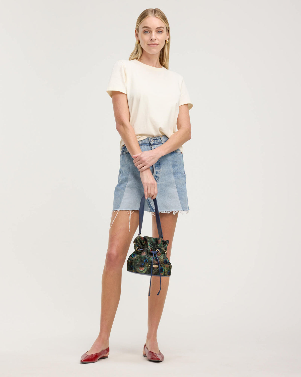 Model height is 5'10''