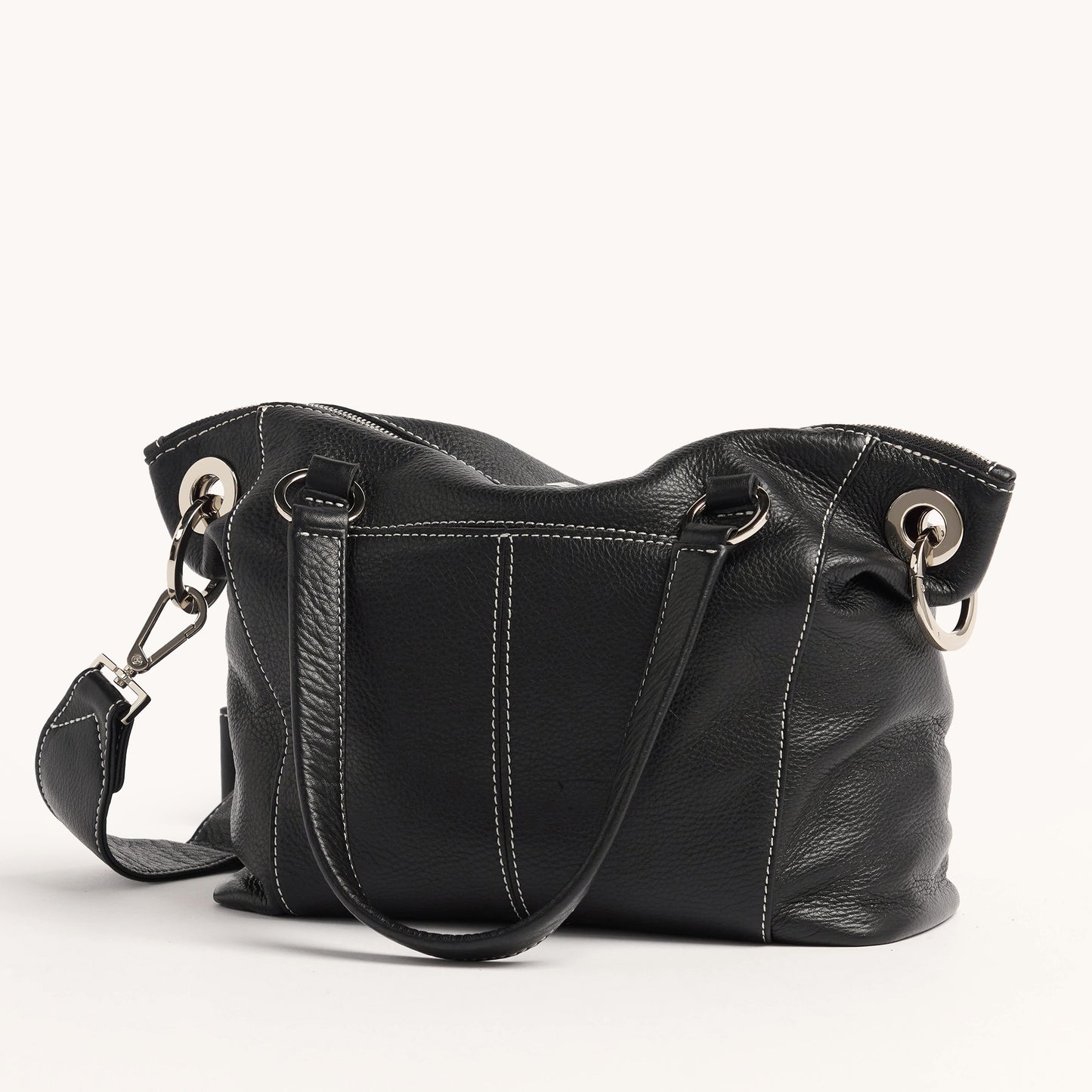 Daniel-Med-Tempo-Black-Detail-View