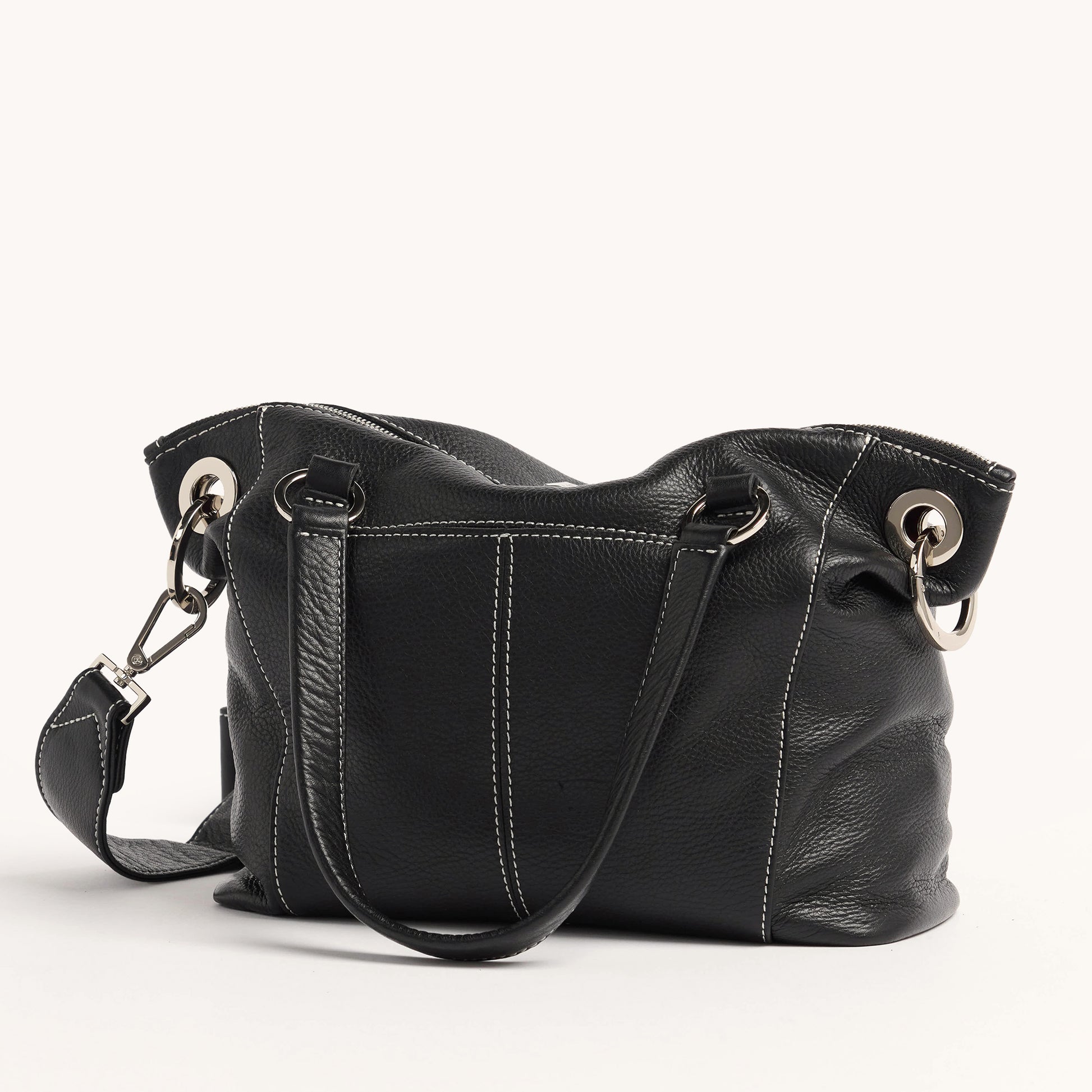 Daniel-Med-Tempo-Black-Detail-View