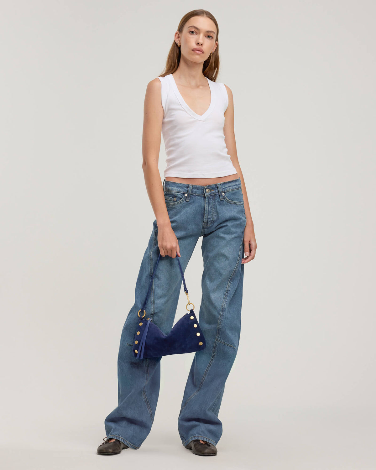 Model height is 5'10''