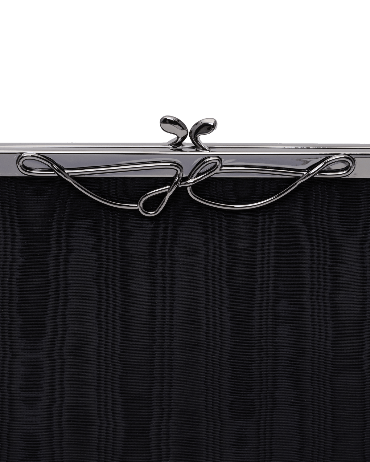 Vivienne-Lrg-Noir-Riviera-GM-Detail-View-2