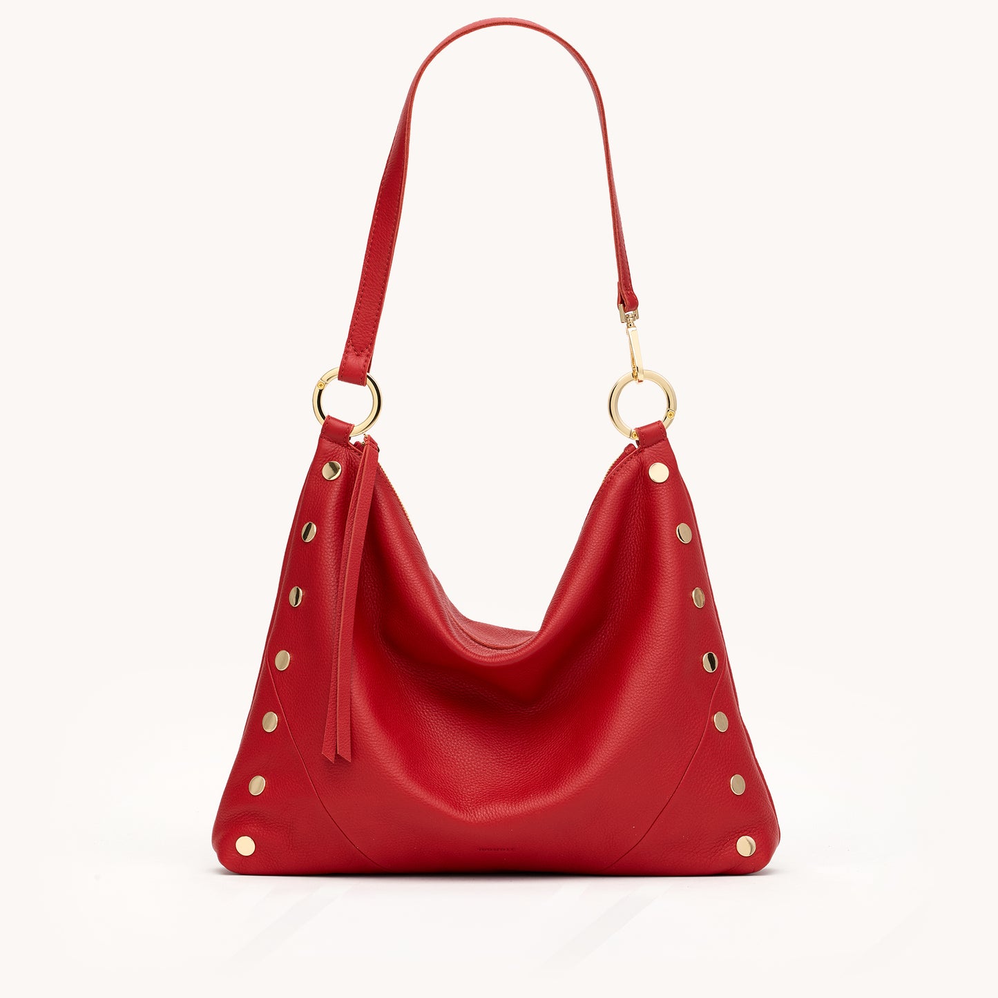 Kyle-Lrg-Chili-Red-G-Front-View