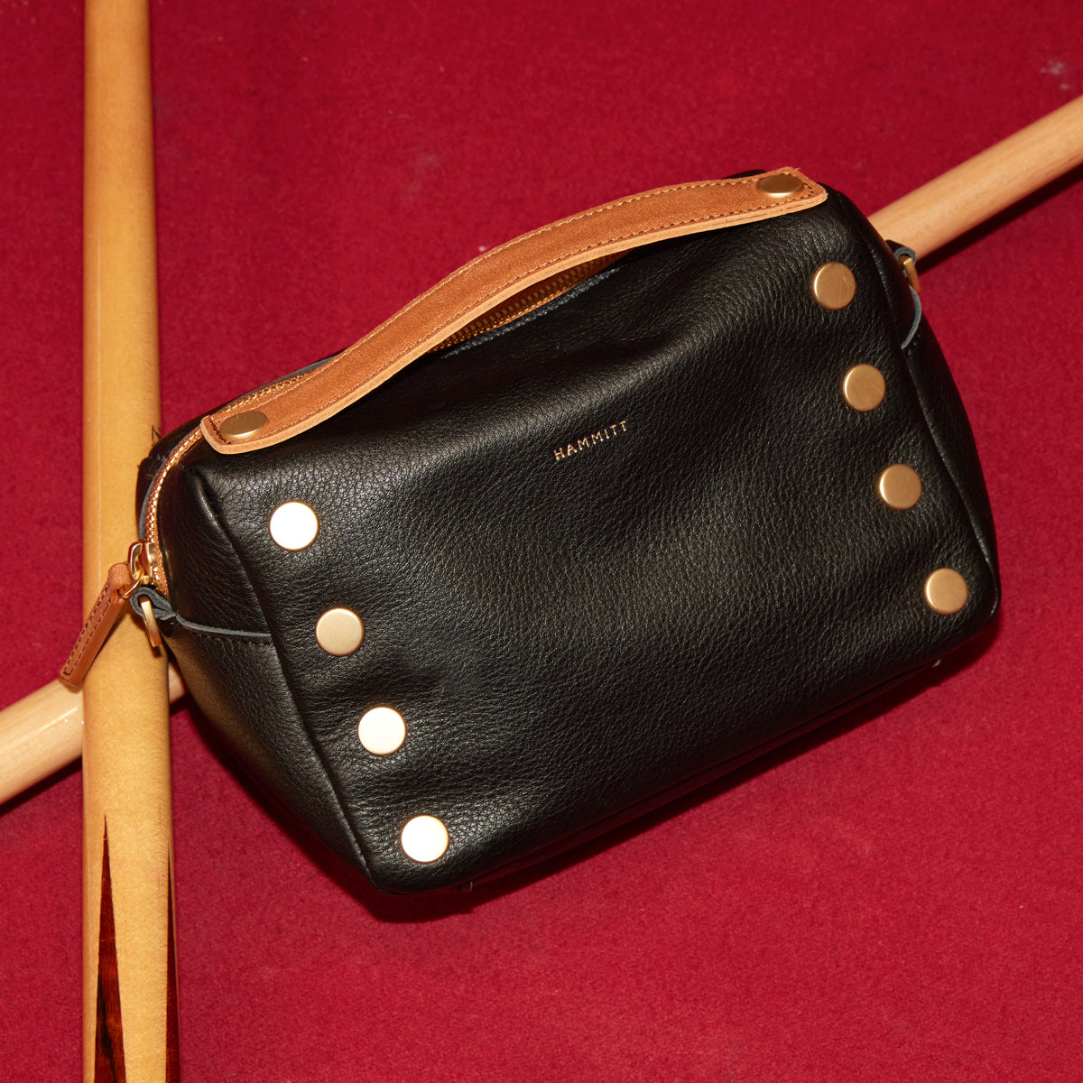 Evan-Crossbody-Sml-North-End-campign-view-2
