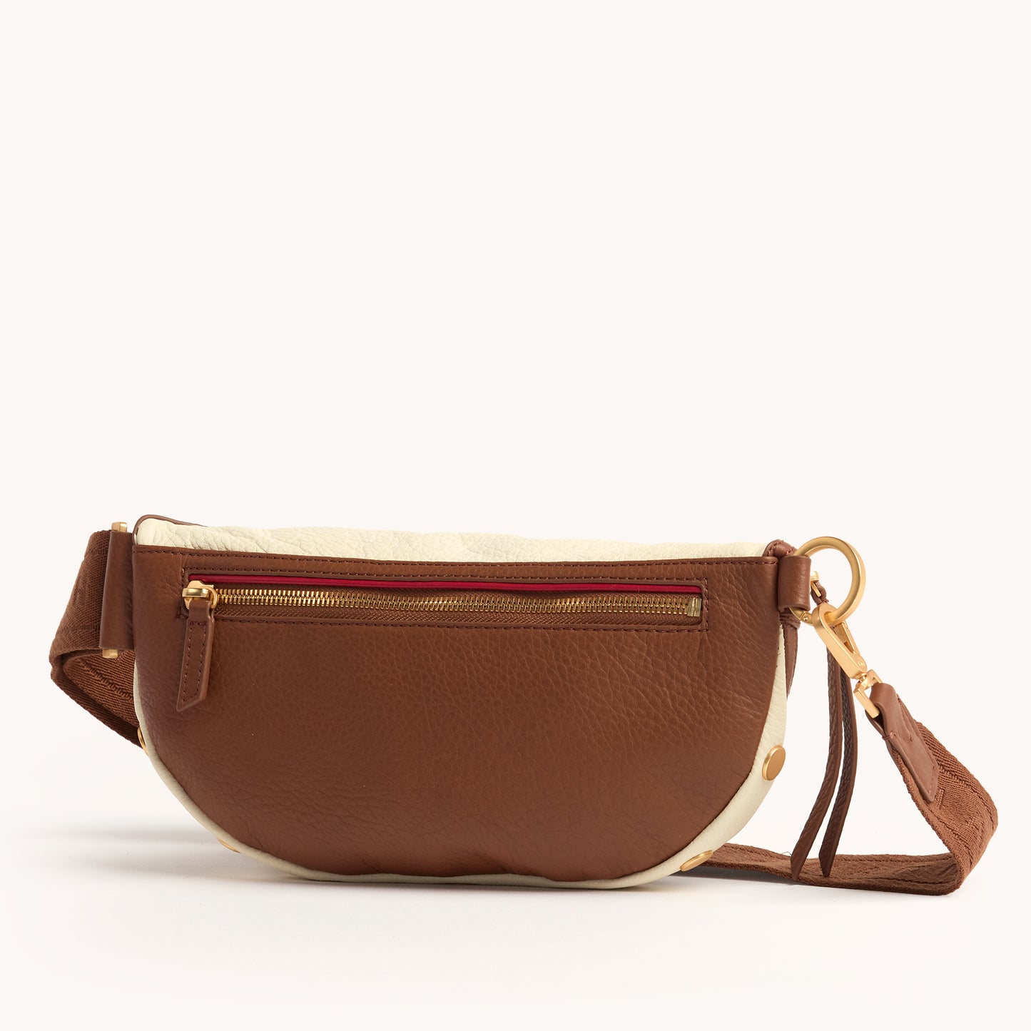 Charles-Crossbody-Med-Courtyard-Cream-BG-Detail-View