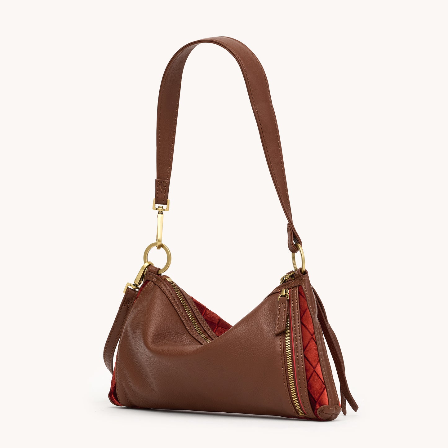 Kyle-Monarch-Velvet-AG-Detail-View