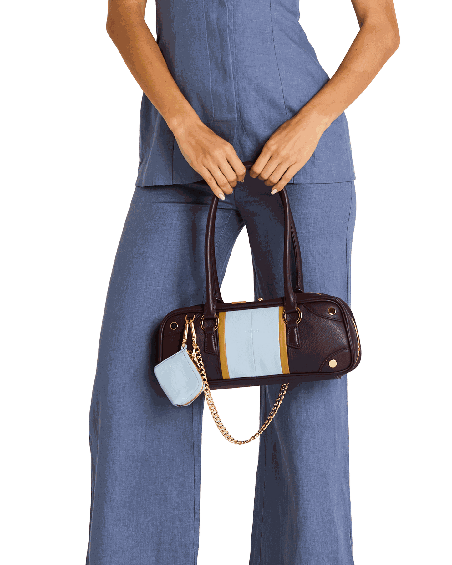 Syd-Pouch-Hazy-Blue-G-Model-View