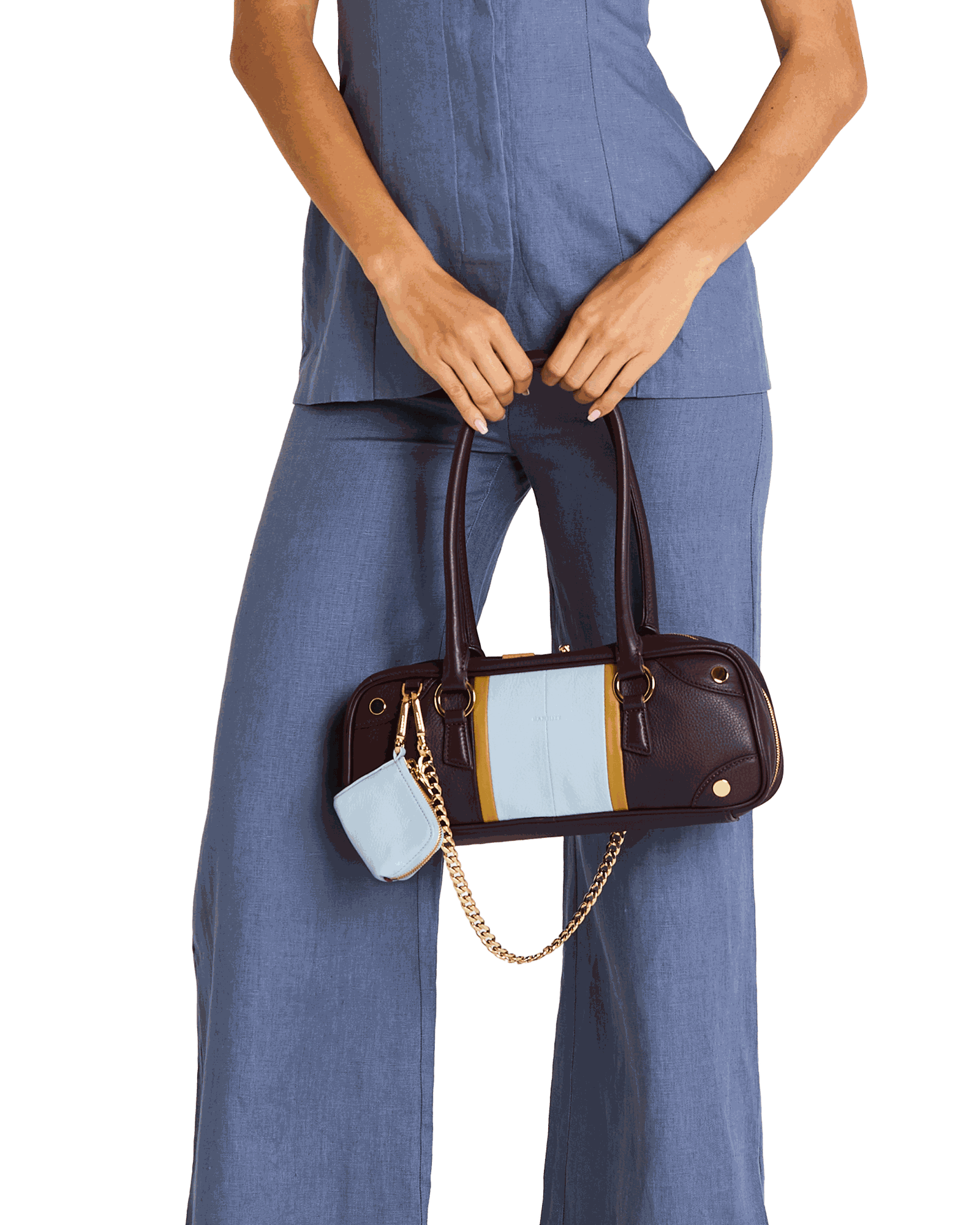 Syd-Pouch-Hazy-Blue-G-Model-View