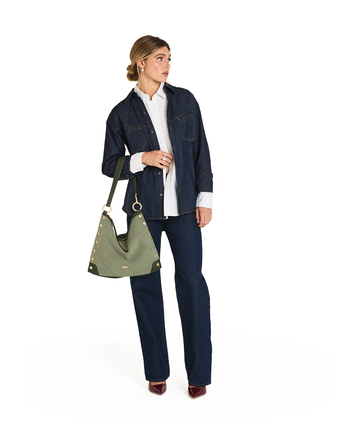 Model height is 5'9''