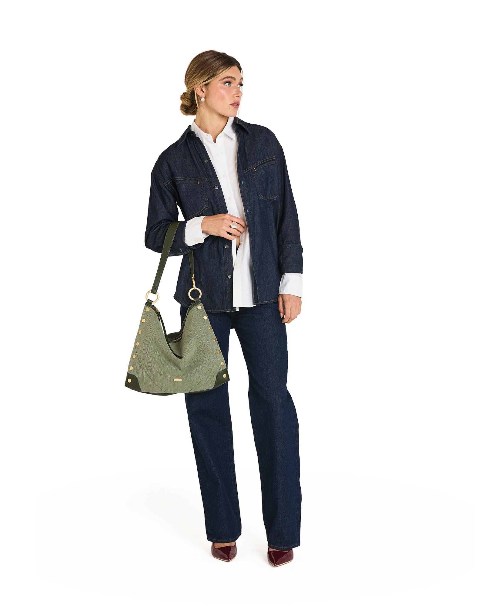 Model height is 5'9''