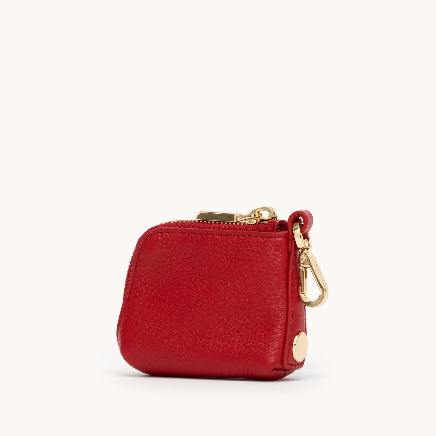 Syd-Pouch-Chili-Red-G-Detail-View