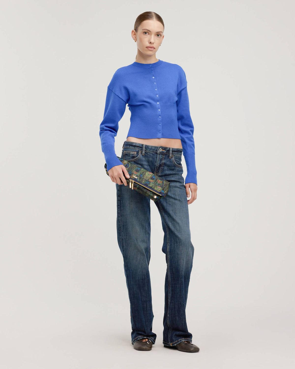 Model height is 5'10''