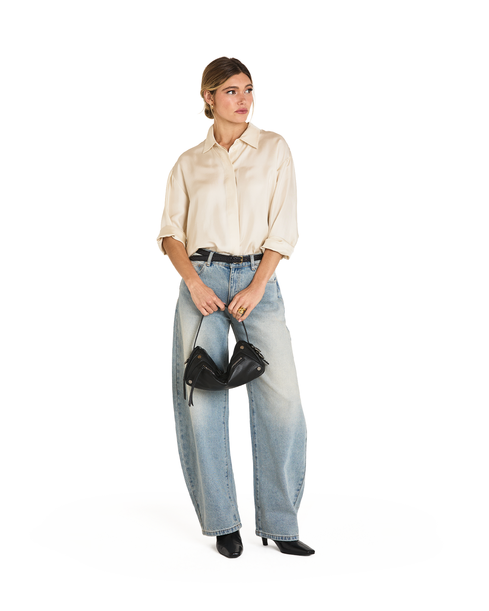 Model height is 5'9''