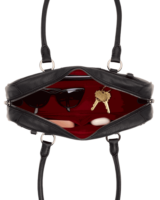 Meredith-Sml-Black-GM-Inside-View