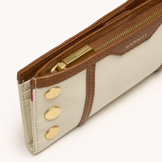 110-North-Courtyard-Cream-BG-Front-View-Detail