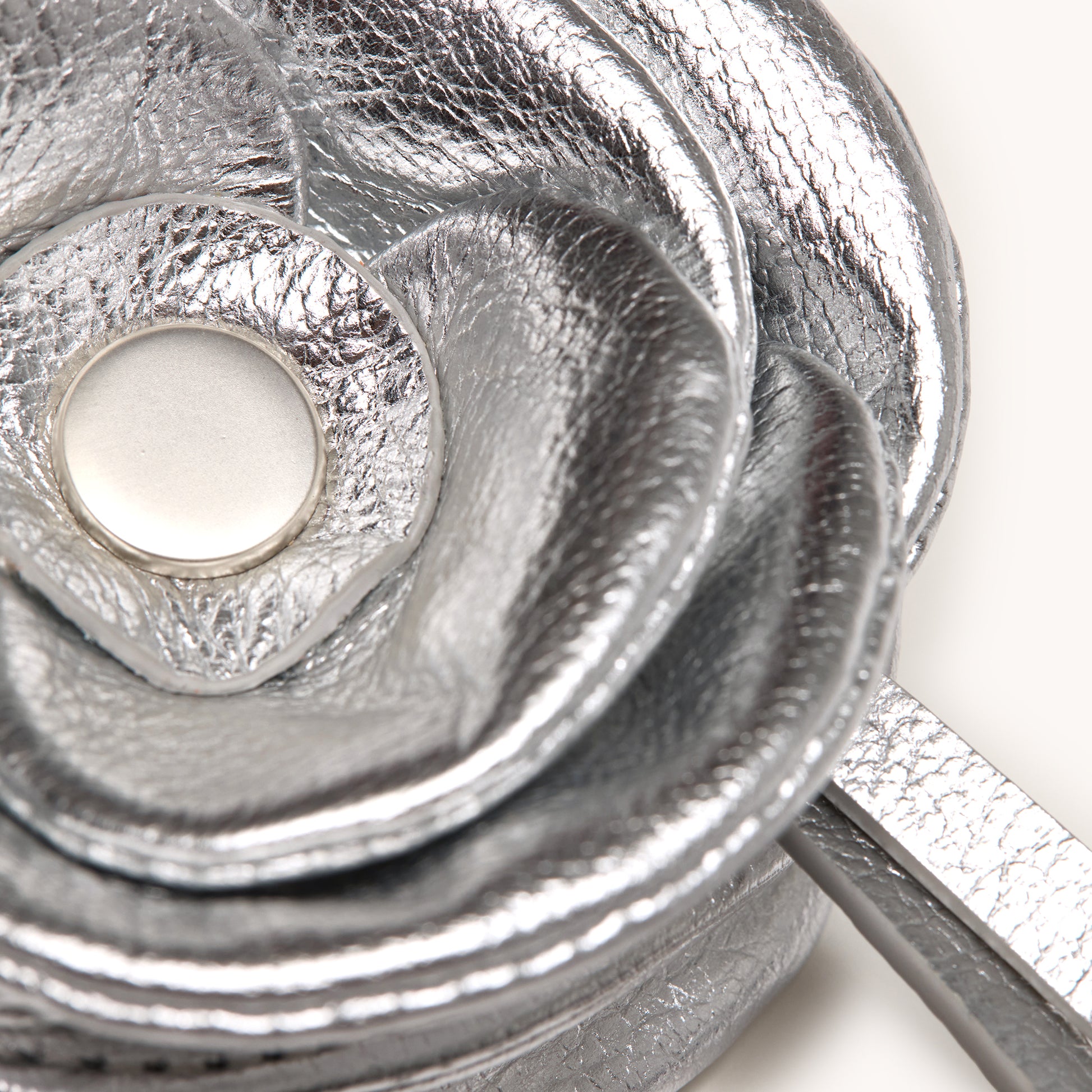 Vince-Floral-Charm-Sidewalk-Silver-BS-Back-View-Detail