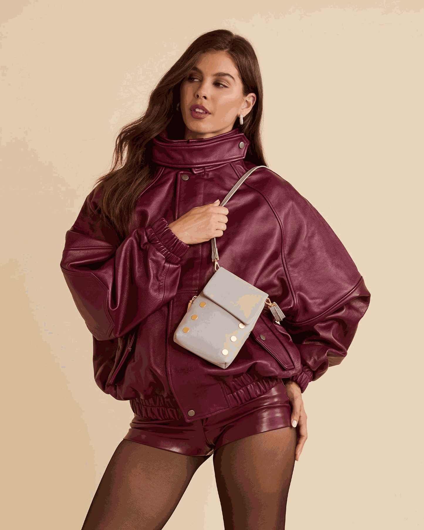 VIP-Mobile-Stormy-BG-Model-View-3