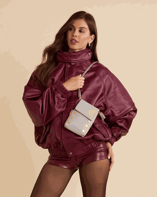 VIP-Mobile-Stormy-BG-Model-View-3