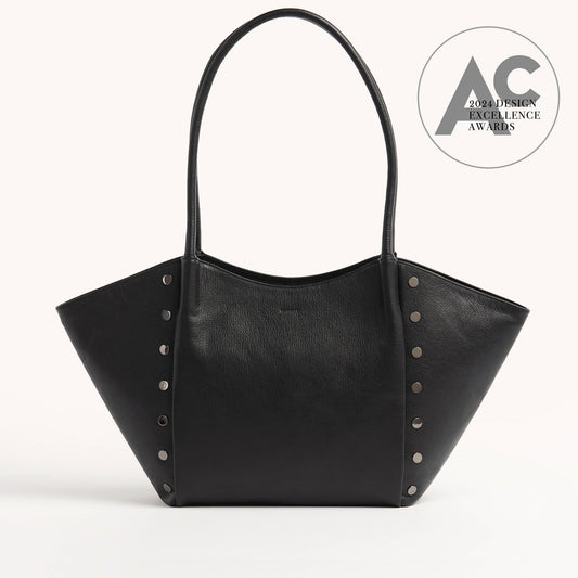 Paul-Black-Gun-Metal-Front-View-with-AC-awards