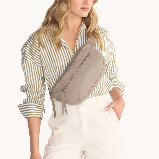 Model height is 5'8.5''