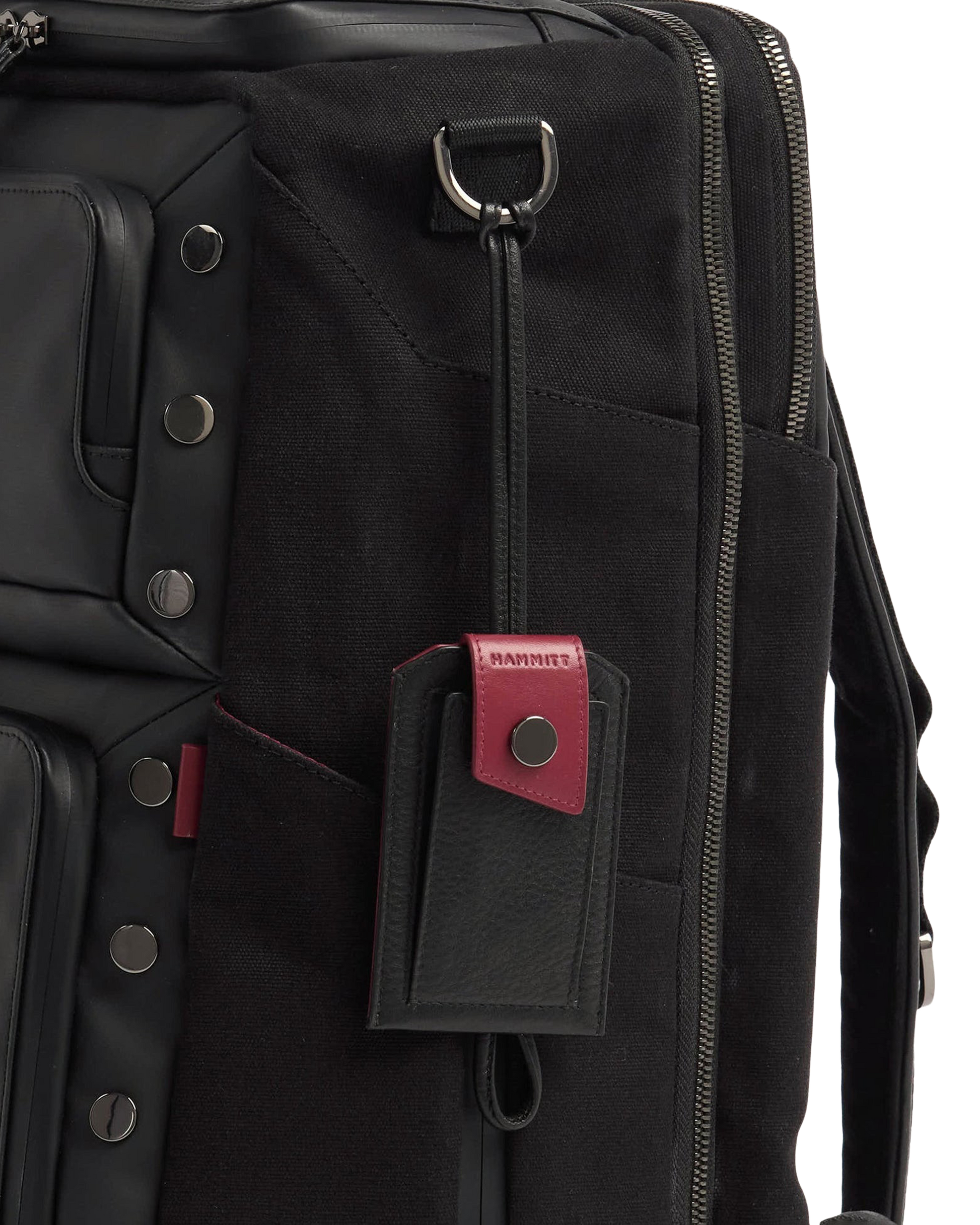 Larkspur-Luggage-Tag-Black-Detail-View-1