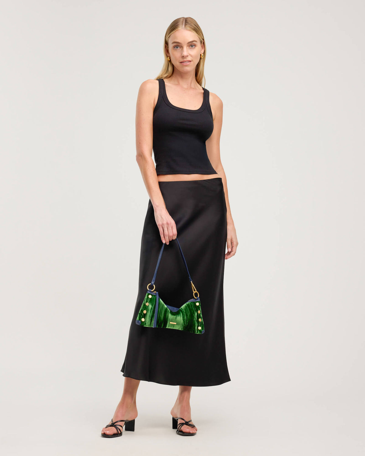Model height is 5'10''