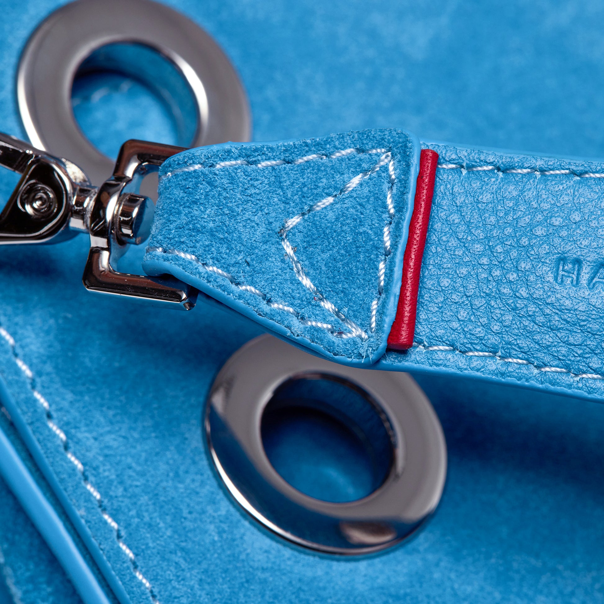 Montana-Clutch-Sml-Hydrangea-Suede-S-Front-View-Detail