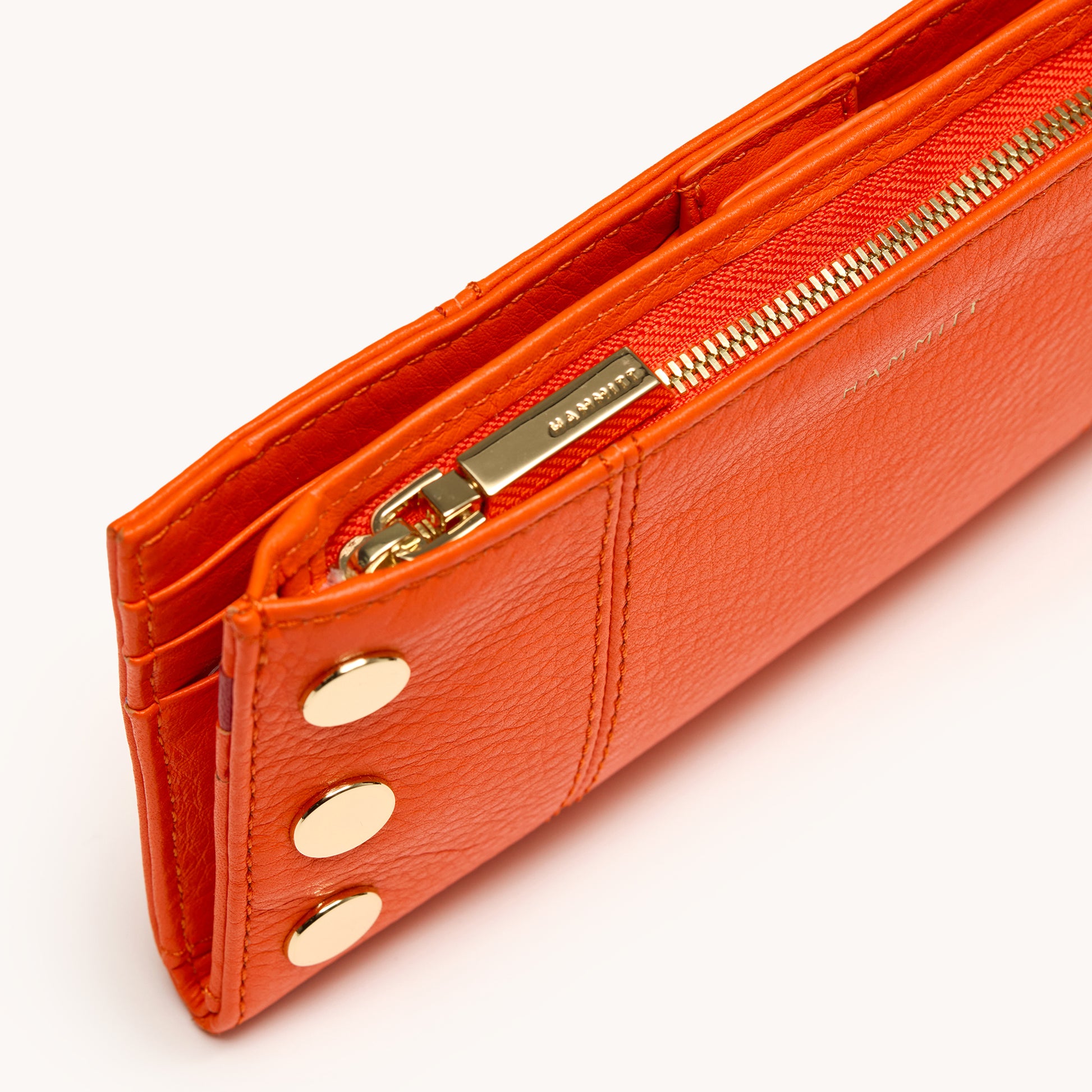 110-North-Habanero-G-Front-View-Detail