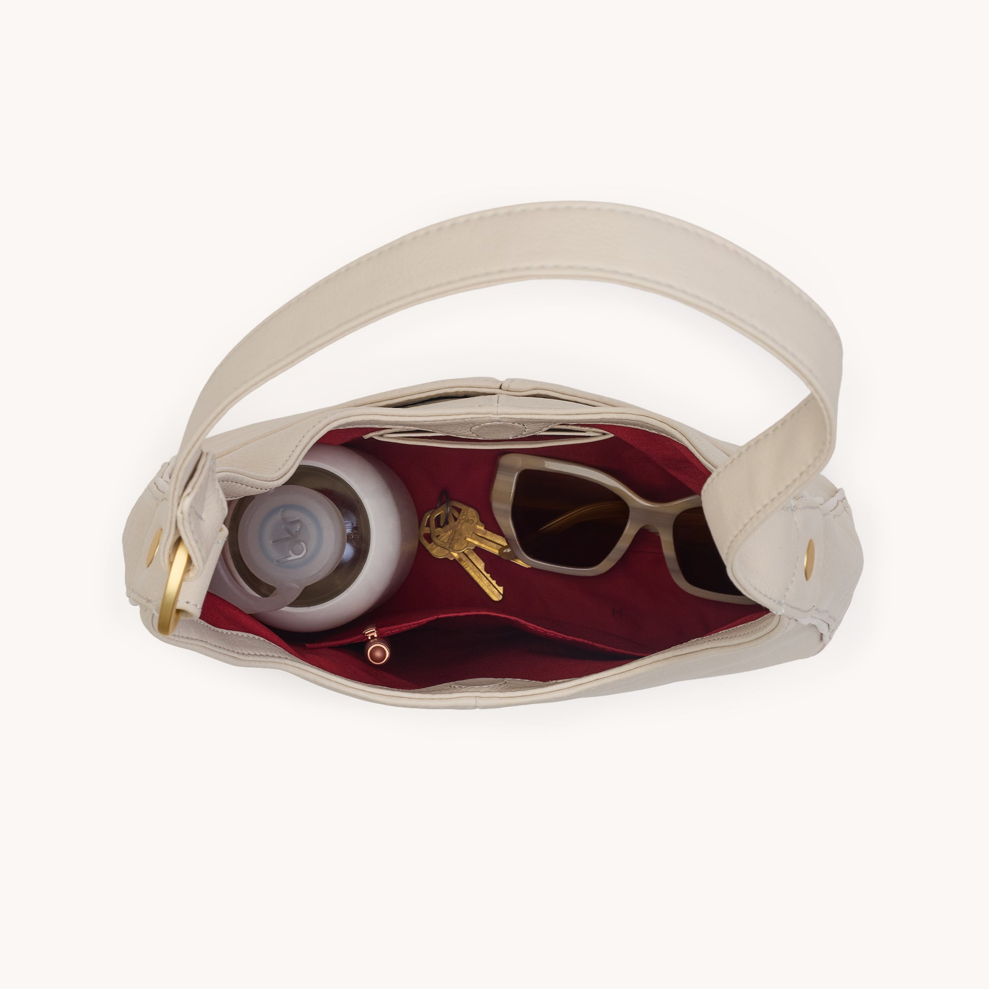 Tim-Med-Catamaran-Cream-BG-Inside-View